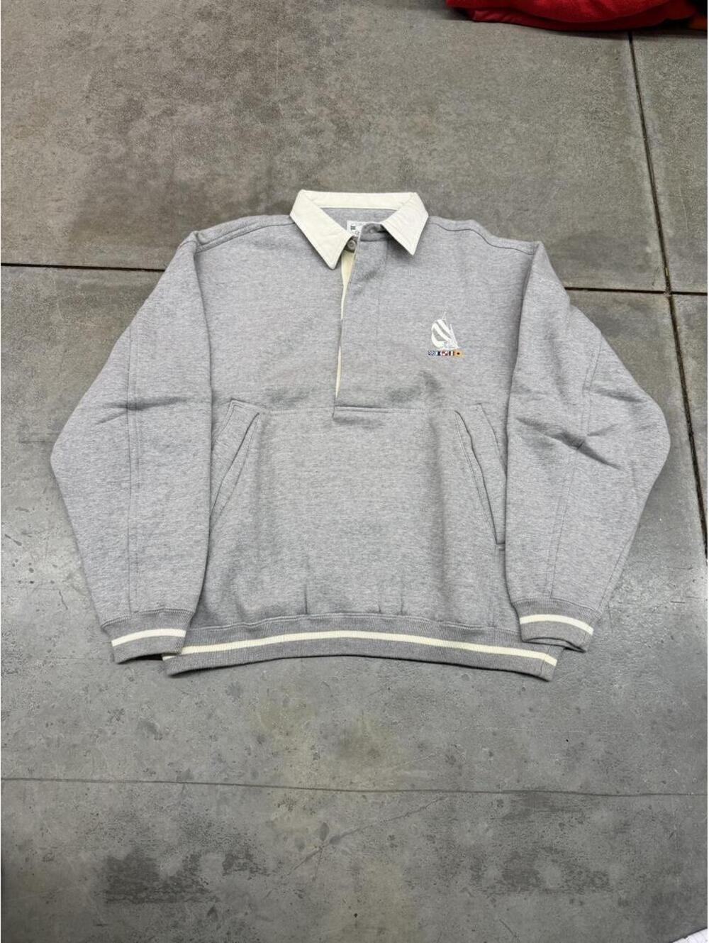 vintage nautica competition grey collared small logo grey crewneck size large